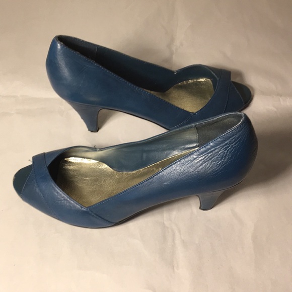 💥SALE $10💥 Steve Madden blue open toe pumps 8 - Picture 5 of 8